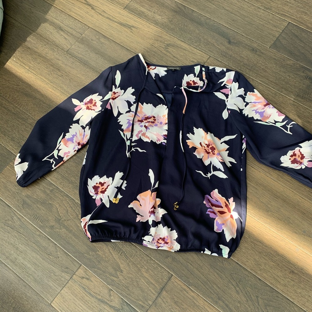 New Dynamite Floral Blouse Medium
